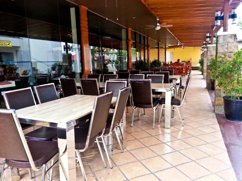 The Premiere Business Hotel Kalibo Zewnętrze zdjęcie